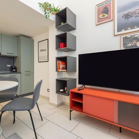 Ihost Apartment - Romilli 17A Милан Экстерьер фото