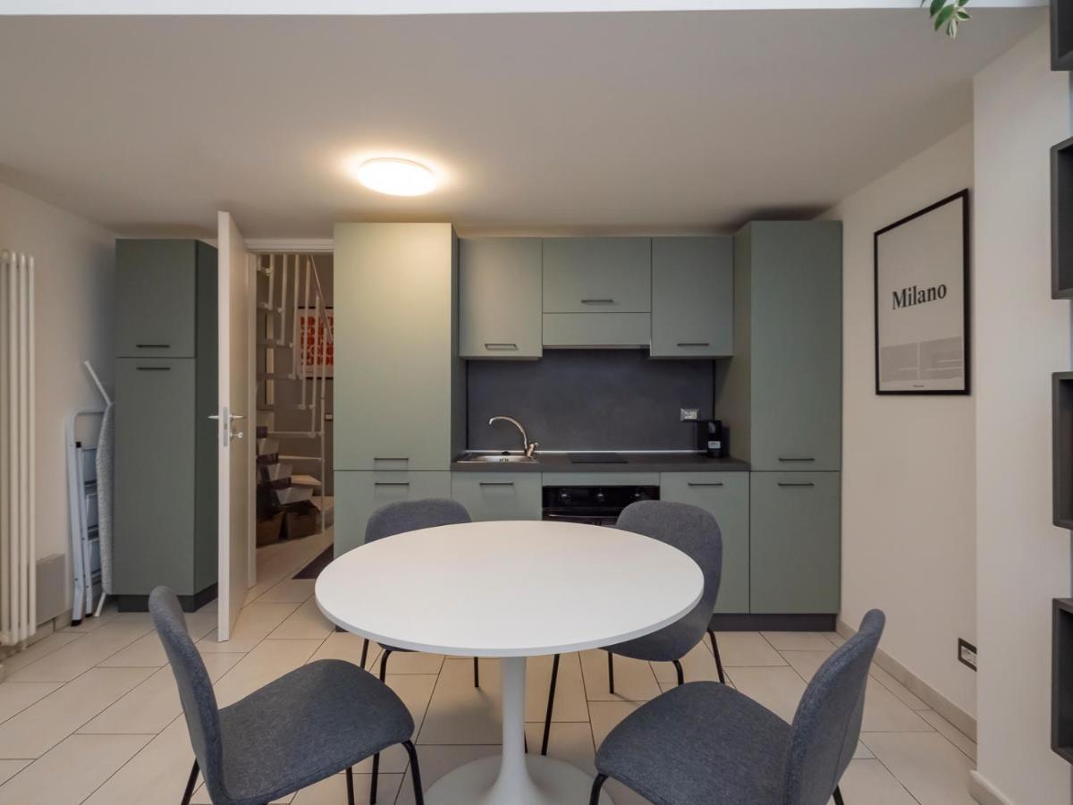 Ihost Apartment - Romilli 17A Милан Экстерьер фото