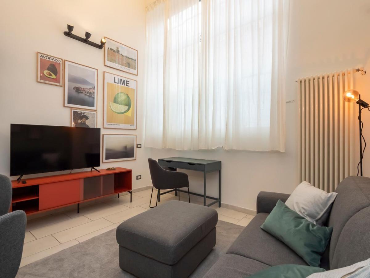 Ihost Apartment - Romilli 17A Милан Экстерьер фото